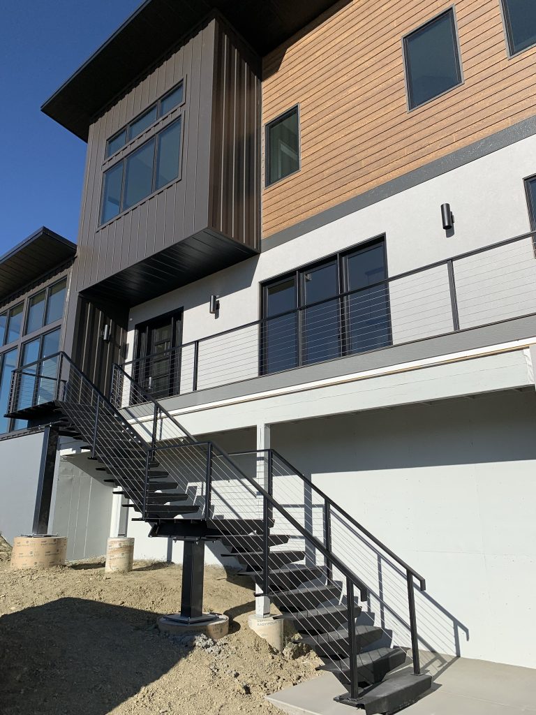 DONAHUE EXTERIOR 1